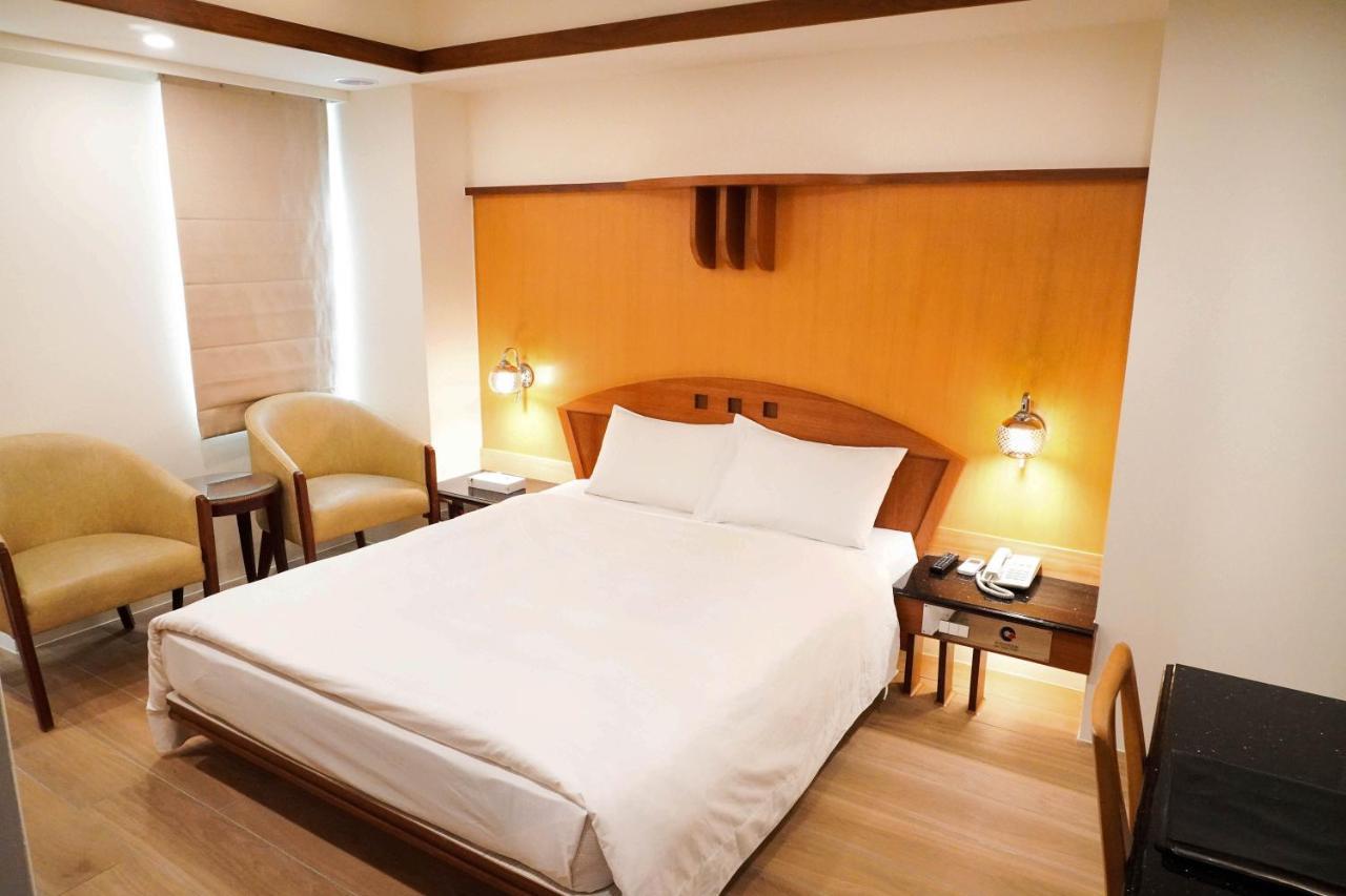 Kao Yuan Hotel - Zhong Zheng Taichung Exterior foto