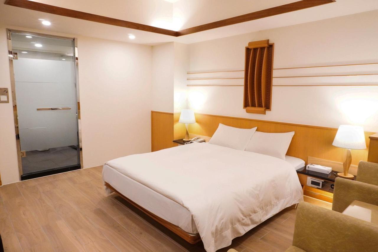 Kao Yuan Hotel - Zhong Zheng Taichung Exterior foto