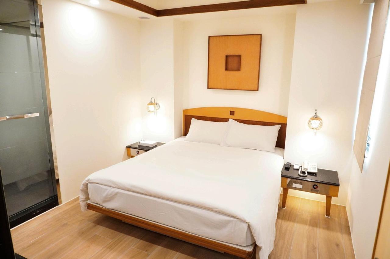 Kao Yuan Hotel - Zhong Zheng Taichung Exterior foto