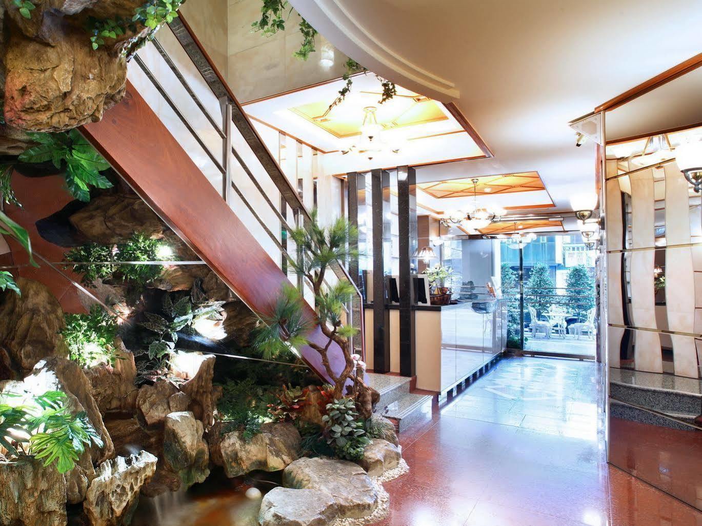 Kao Yuan Hotel - Zhong Zheng Taichung Exterior foto